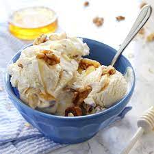 Vanille-Nuss-Eis