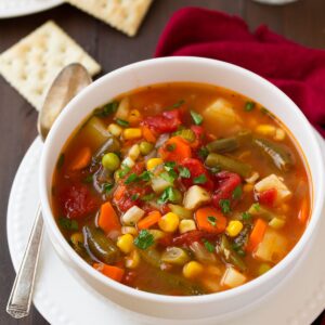Vegetarische Gemüsesuppe